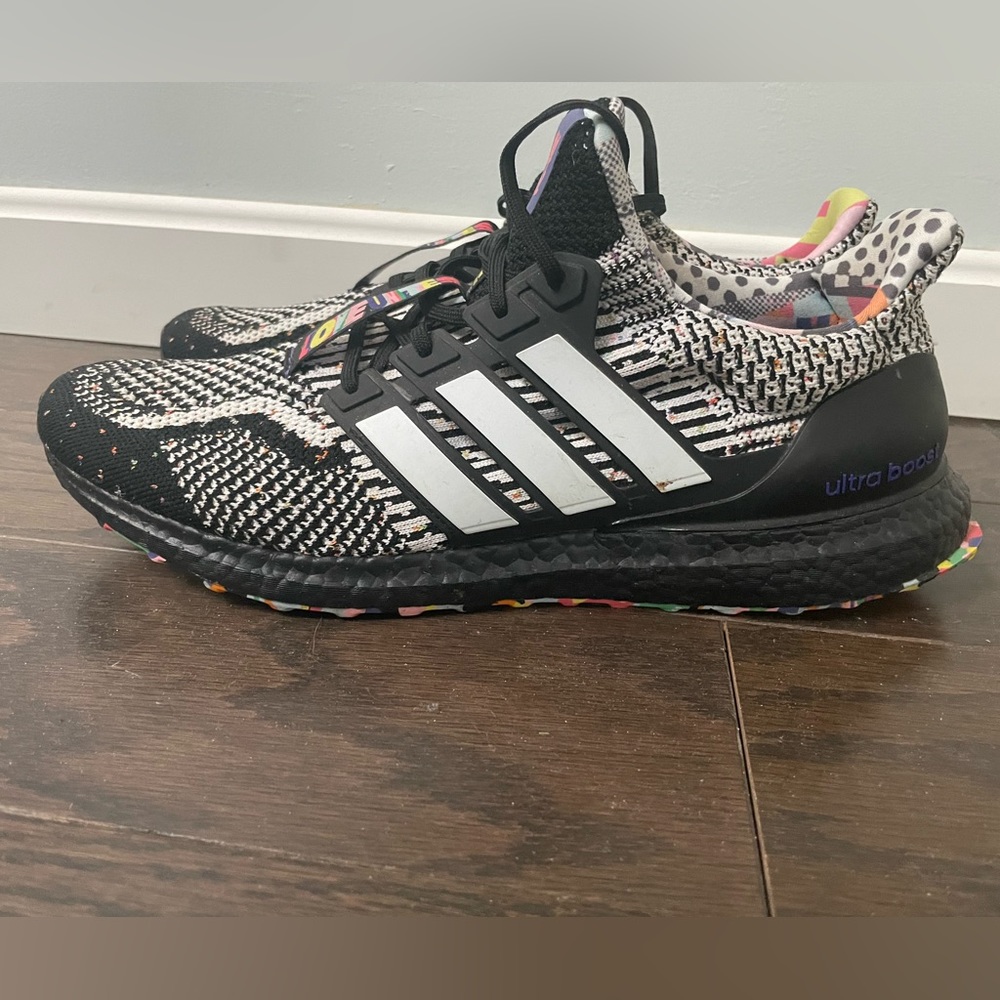 Adidas Love Unites Size 13 men’s sneaker